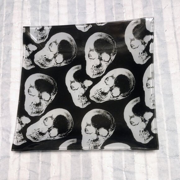 Skull Glass 6-Inch Square Plate With ½-Inch Lip Halloween/Biker - Picture 1 of 4